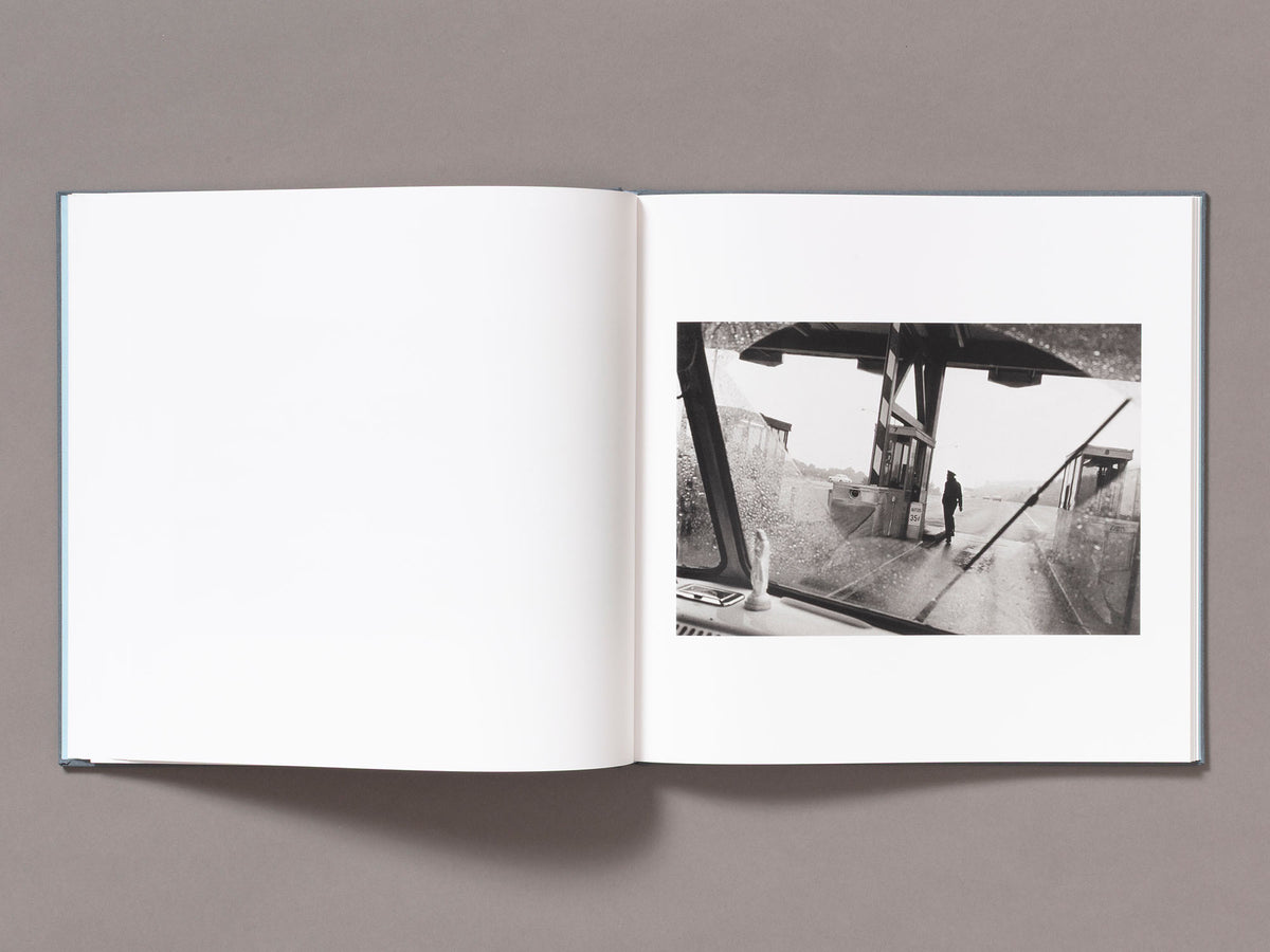 Hitchhike - Henry Wessel